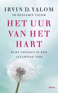 De psychiater Irvin D. Yalom dringt in eenmalige sessies door tot de kern van het leven van zijn patiënten: Het uur van het hart.